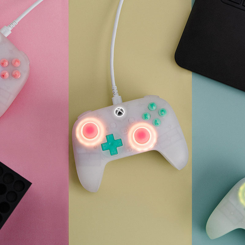 8BitDo Ultimate Mini Wired Controller for Xbox - Controller with a Familiar and Practical Layout