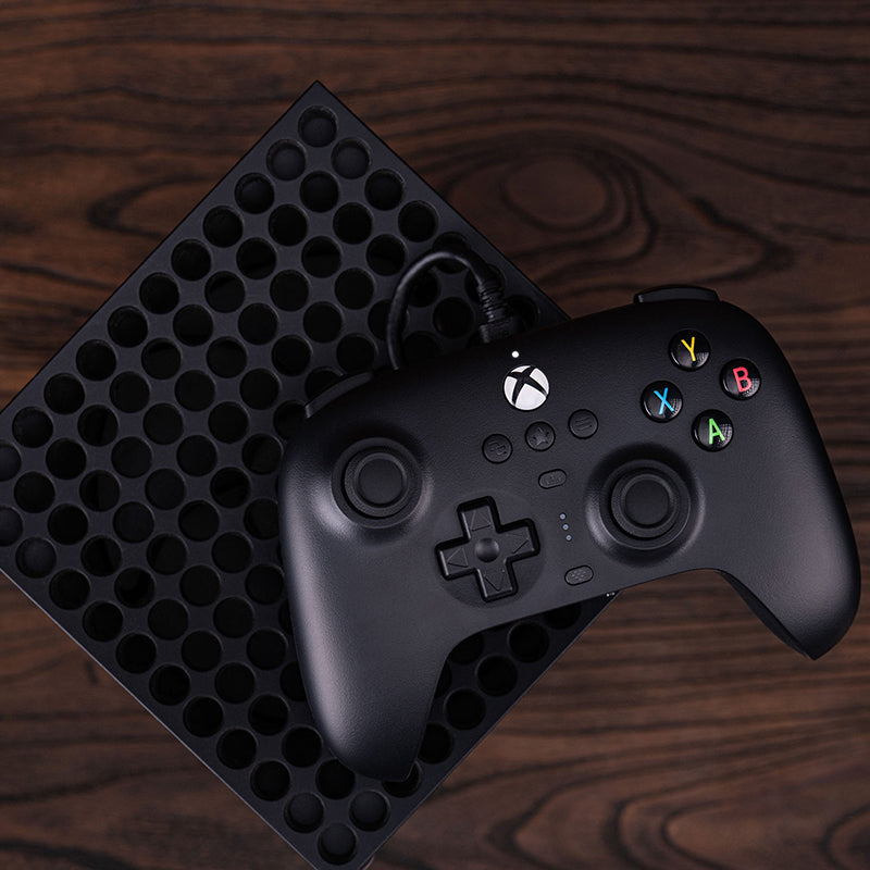 8BitDo Ultimate Wired Controller for Xbox (Hall Effect Joystick) - Controller with a Familiar and Practical Layout