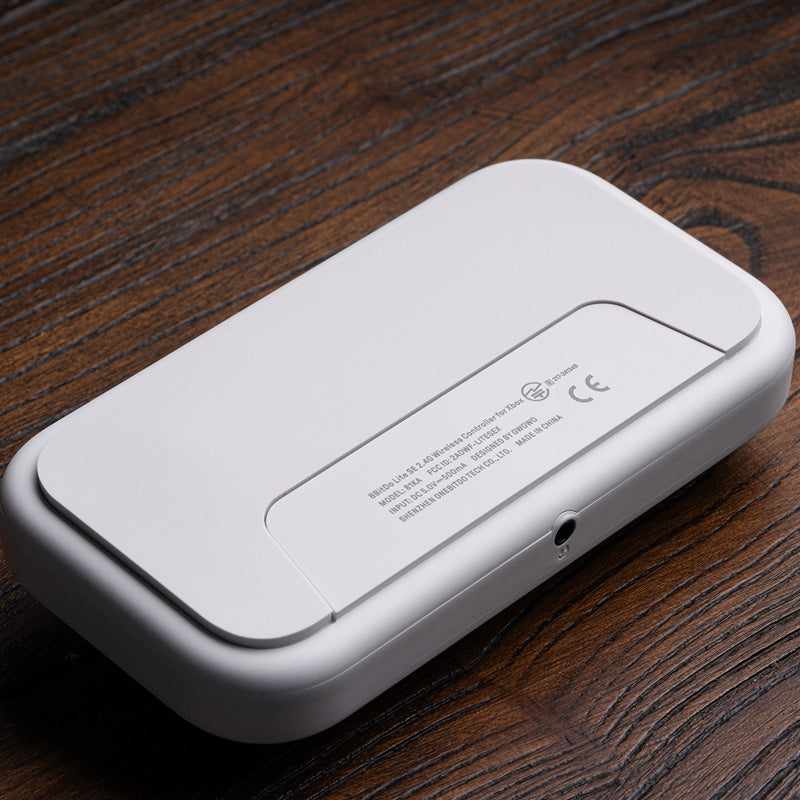 8BitDo Lite SE 2.4G Wireless Controller for Xbox - Controller with a Familiar and Practical Layout