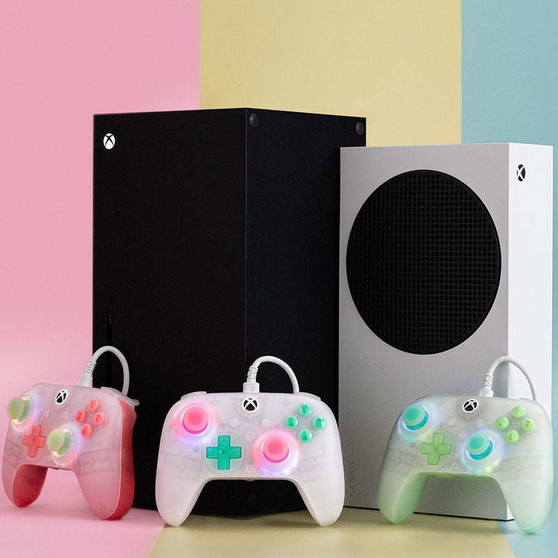 8BitDo Ultimate Mini Wired Controller for Xbox - Controller with a Familiar and Practical Layout