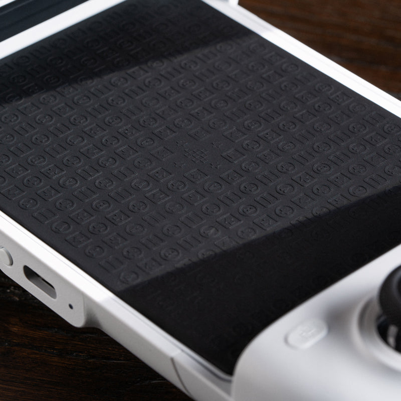 Ultimate Mobile Gaming Controller - Xbox Edition - Controller with a Familiar and Practical Layout