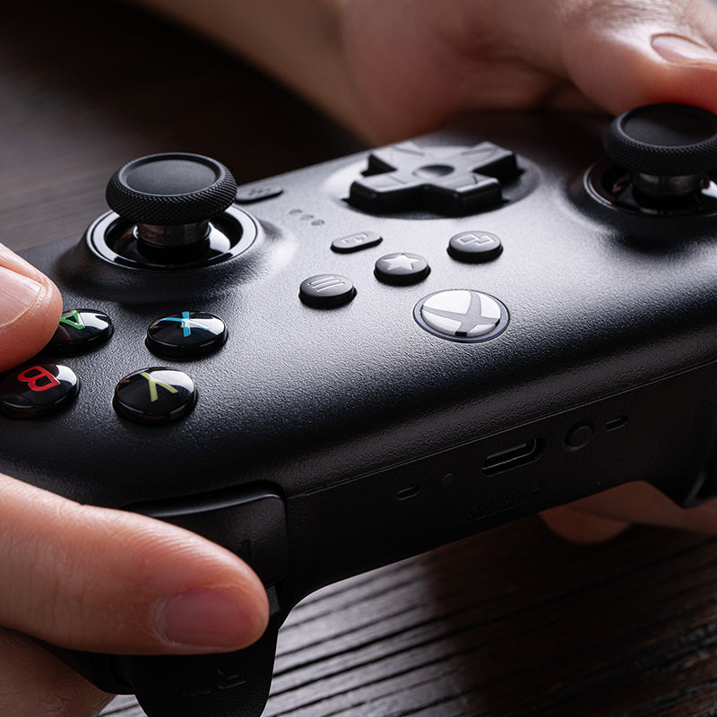 8BitDo Ultimate 3-mode Controller for Xbox (Wired for Xbox Series X|S and Xbox One Wireless for Windows and Android) - Controller with a Familiar and Practical Layout